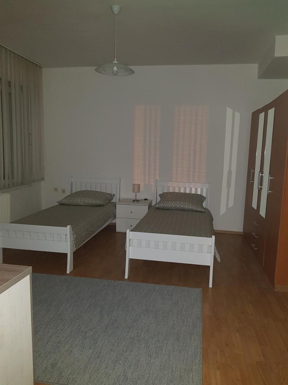 Sara Apartment Баня-Лука Экстерьер фото