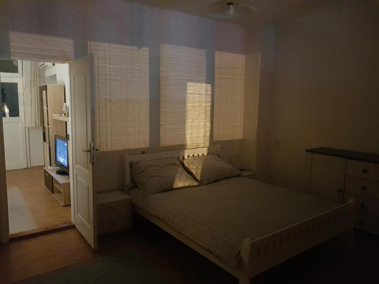 Sara Apartment Баня-Лука Экстерьер фото