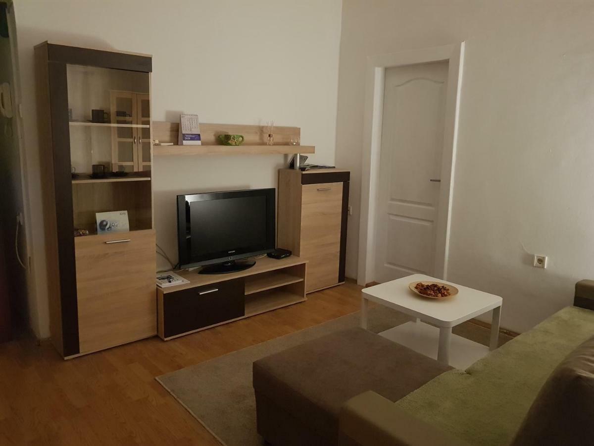 Sara Apartment Баня-Лука Экстерьер фото